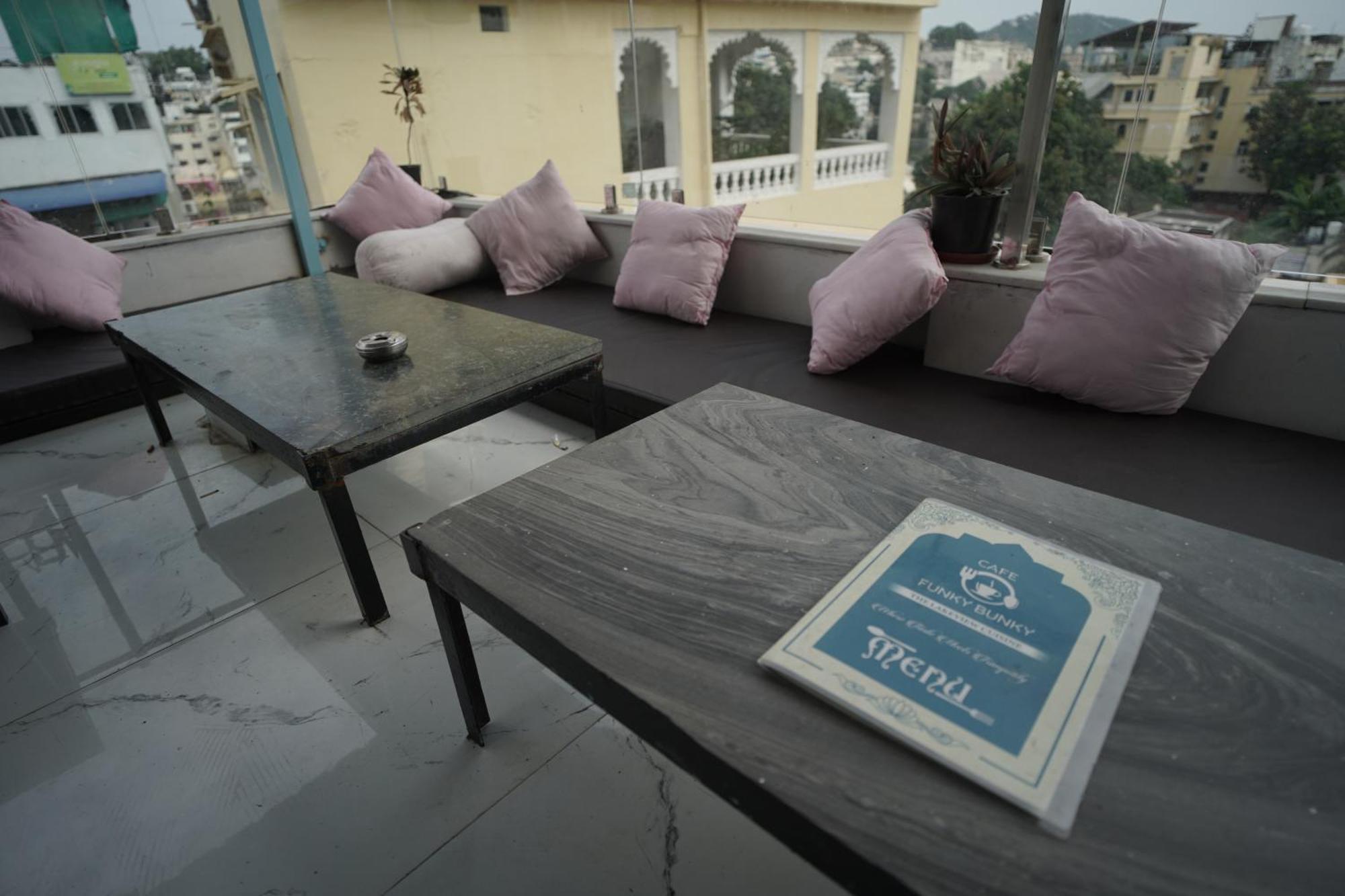 Hostel Funky Bunky Ουνταϊπούρ Εξωτερικό φωτογραφία