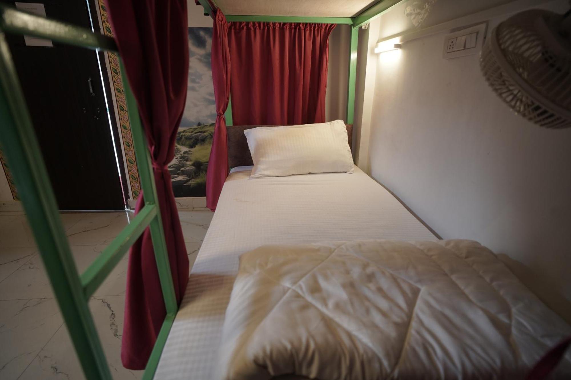 Hostel Funky Bunky Ουνταϊπούρ Εξωτερικό φωτογραφία